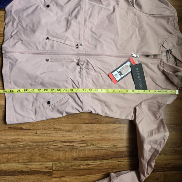 Bernardo Ladies Jacket with back ruffle hem - Picture 5 of 5